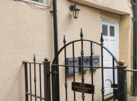 3 Old Pharmacy Court, accommodation in Kendal