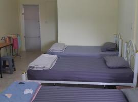Pakchong hostel & wildlife tour, hotel v destinaci Pak Chong