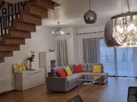 Villa MISTRAL przy plaży, apartamento en Sława