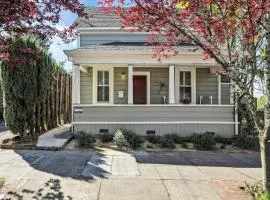 Healdsburg Plaza Gem--Beautifully Restored 1880S Cottage Downtown