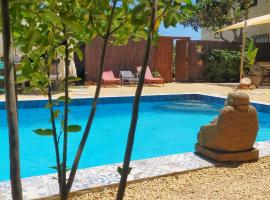 Casa Francesca Altea piscina y aparcamiento privado, hytte i Altea