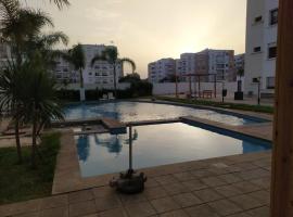 Derroua에 위치한 주차 가능한 호텔 LUXURY 3 bedroom apartment with pool, Nouaceur, Morocco