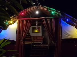 Location " la Pirogue " Maison d'Hôtes à Moorea, hotel din Haapiti