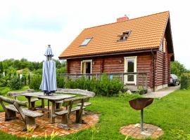 Rąstinis namelis poilsiui, cabaña o casa de campo en Karklė