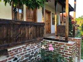 Old Court, cottage in Curtea de Argeş