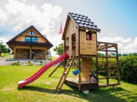 Domek "PRZYBYSZÓWKA" Bieszczady, hotel amb aparcament a Mchawa