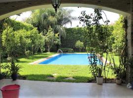 Magnifique villa avec piscine idéale pour famille, villa à Marrakech