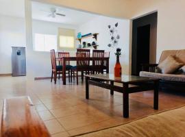 Hermosa casa Tuxpan con Aire Acondicionado 2BED 1BATH, villa em Tuxpan de Rodr&iacute;guez Cano