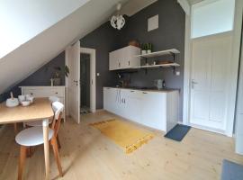 Klimatyczny apartament w Oliwie, Oliwa-dýragarðurinn, Gdańsk, hótel í nágrenninu