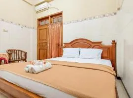 Hotel Shinta 2 near Alun Alun Kertosono Mitra RedDoorz
