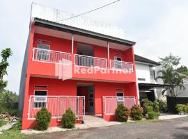 Bojong 1에 위치한 주차 가능한 호텔 RC Costel near RSDH Cianjur Mitra RedDoorz