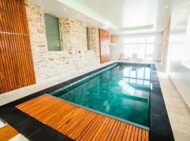 Gites Saint Martin - Le Couvent et sa piscine