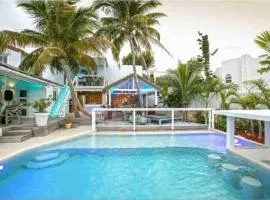 6 bedrooms villa with sea view private pool and enclosed garden at Lowlands