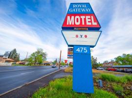 Royal Gateway Motel by OYO, hotel in Bend