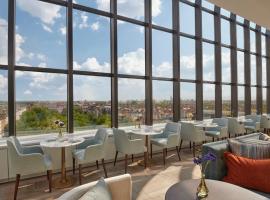 Jumeirah Carlton Tower London, отель с гидромассажными ваннами в Лондоне