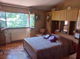 CHAMBRE dans Villa Charmant jardin, готель у місті Монпельє
