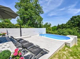 Stunning Home In Seketin With House A Panoramic View, hotel con parcheggio a Seketin