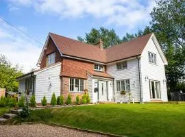 5BR-10Guests-Fireplace-HotTub-Pets ok - Parking