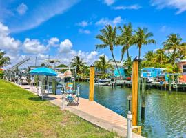 Jensen Beach Home with Private Dock and Ocean Access!, hotel with parking in Jensen Beach