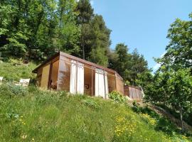 Suxen nature experience - lodge con vista panoramica, מלון עם חניה בPrepotto