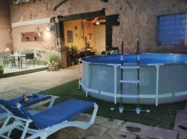 La Palmera de la Insula, hotel com piscina em Alcalá de Ebro