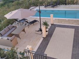 Magi House with pool