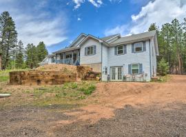 Secluded Woodland Park Home - Hike and Bike!, casa o chalet en Woodland Park