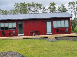 New and well furnished studio apartment for two 30 km from Kirkjub&aelig;jarklaustur Perfect place to stay at right between Black beach and J&ouml;kuls&aacute;rl&oacute;n