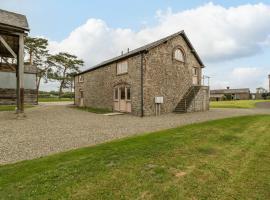 Scots Granary, holiday home in Bucknell