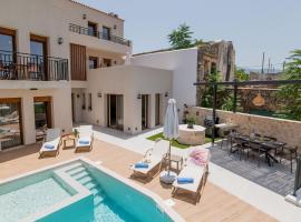 Dodo's Residence, heated pool & jacuzzi!, hotel in Melidhónion