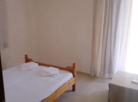 ROUSETIS APARTMENTS, ξενοδοχείο στο Αίγιο