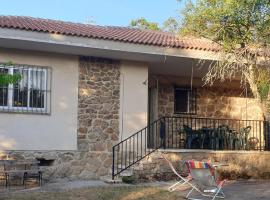 Casa con Encanto Mitos, dovolenkový dom v destinácii Pelayos del Arroyo
