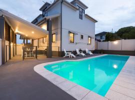 Coffs Jetty Beach House, holiday home in Coffs Harbour