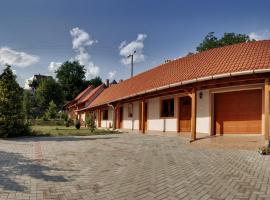 Nyitott Kapu Vendégház, guest house in Felsőtárkány