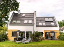 Wellness-Ferienhaus "Hagebutte" mit Sauna, Kamin & Terrasse - ruhig & stilvoll in Zingst, hotell i Zingst