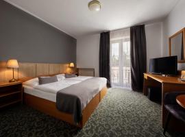 Prague Hotel Carl Inn Restaurant & Parking, hotel a Praga