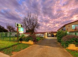 Forest Lodge Motor Inn & Restaurant, hotel di Dubbo