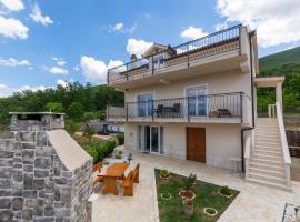 Nice Home In Vrlika With Wifi And 4 Bedrooms, holiday home in Vrlika