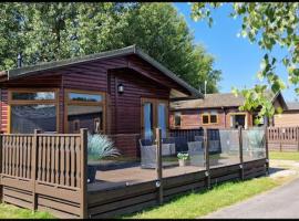 Lakeside 18, glamping site in Warton