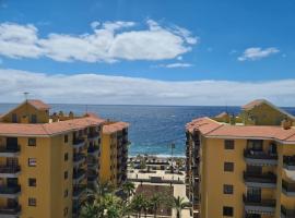 CAROLINA SUITE APARTMENT, hotel v destinaci Candelaria