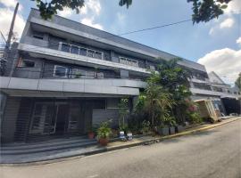 OYO 881 Nest Suites, hotel in Manilla