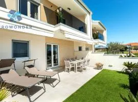 Beachfront Reiterer Villa V2 with Seaview 30 meters from the Beach - CROWONDER LUXURY RENT