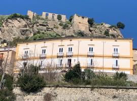 Palazzo Carratelli, apartamento en Amantea