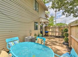 Spacious Huntsville Condo Proximity to Dtwn!, hotel in Huntsville