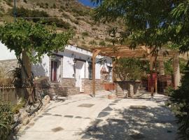 Loma Negra, cottage in Dúrcal