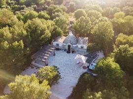 Trullo Sophie in Valle D'Itria SPA Casa Vacanza di Lusso、チェーリエ・メッサーピカのホテル