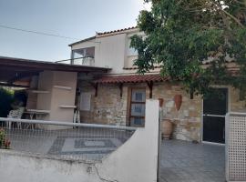 Cosy maisonette close to Poros,Epidauros,Nafplio – domek wiejski w mieście Methana