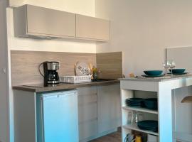 Studio Roncu، فندق في كالفي