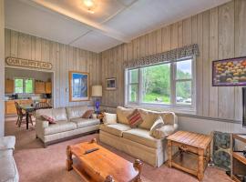 Apartment with Shared Deck and View of Cowanesque Lake, hotel in Lawrenceville