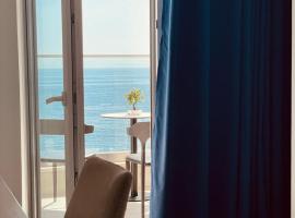 Ionian Terrace, hotell i Himare